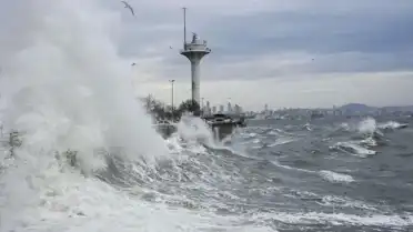 Meteoroloji'den Marmara için Fırtına Uyarısı: Kuvvetli Rüzgar Bekleniyor