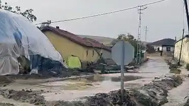 Aksaray'da Sağanak Afeti: 5 Ev, 1 İş Yeri ve 4 Ahır Sular Altında Kaldı