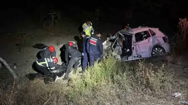 Çorum'da Trafik Kazası: 4 Kişi Hayatını Kaybetti, 2'si Nişanlı Çiftten