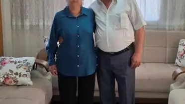 İzmir'de Evde Bıçakla Yaralanan Adam Hayatını Kaybetti, Eşi Gözaltına Alındı