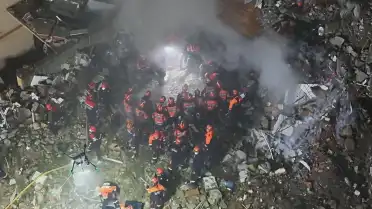 Maltepe'de Çöken Binada Arama Kurtarma Çalışmaları Sürüyor: 2 Ölü, 10 Yaralı