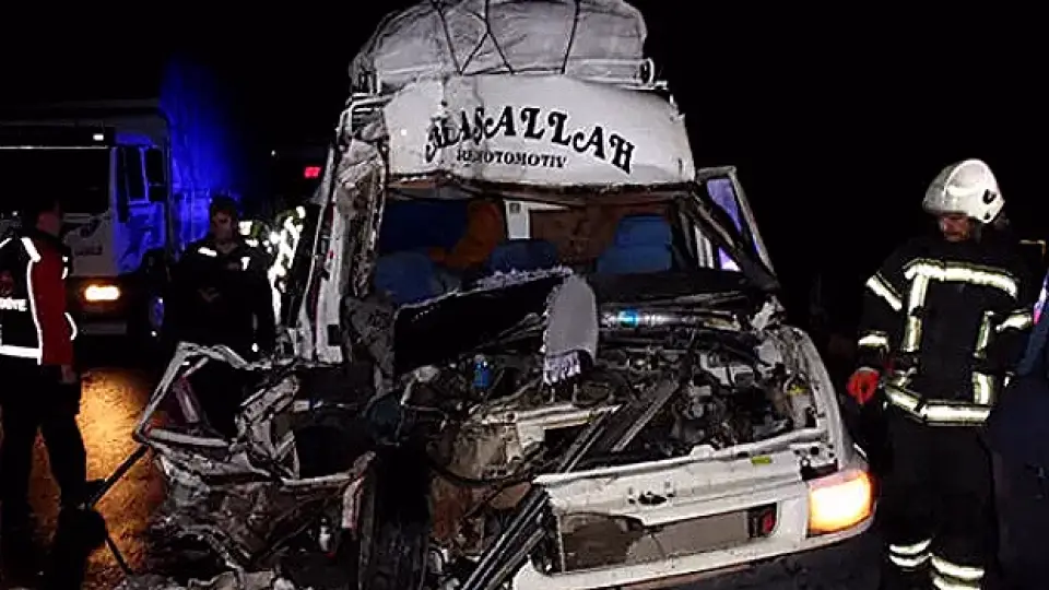 Aksaray-Konya kara yolunda trafik kazası: 12 yaralı