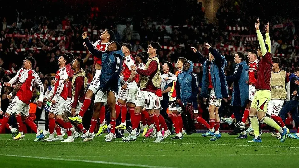 Arsenal, 22 Yıl Sonra Premier Lig Şampiyonu Oldu