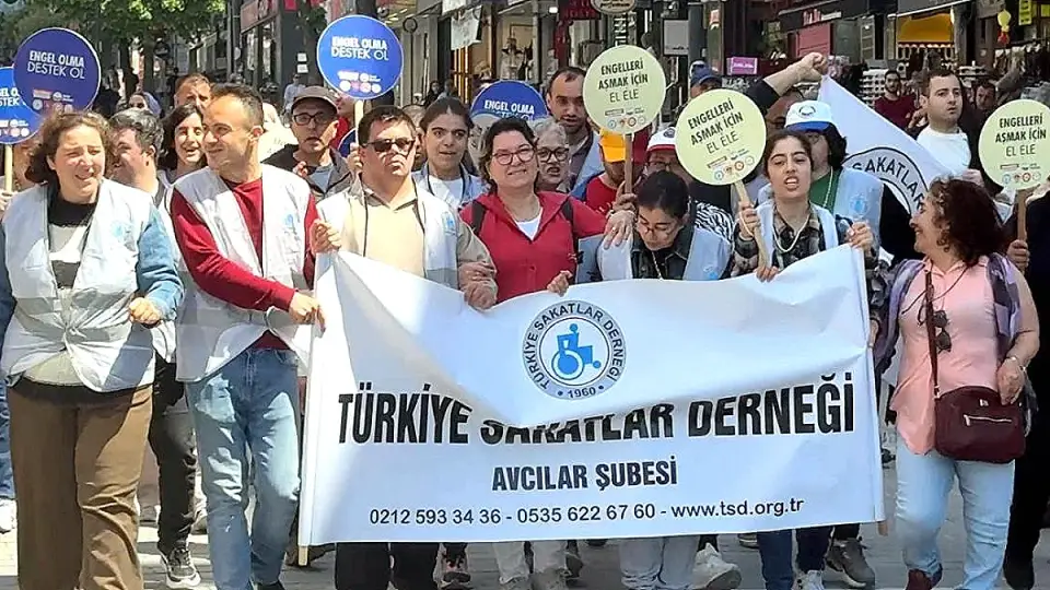 Avcılar'da Engelliler Haftası Farkındalık Yürüyüşü Düzenlendi
