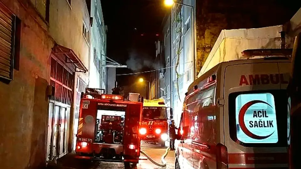 Bursa'da Tekstil Atölyesinde Yangın: İş Yeri Kullanılamaz Hale Geldi