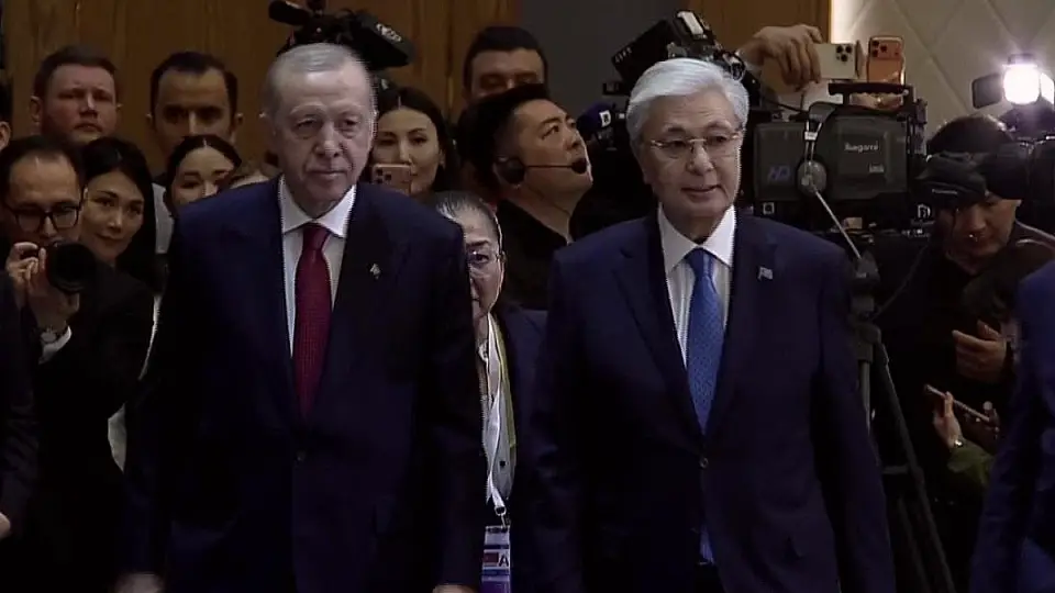 Cumhurbaşkanı Erdoğan, Astana'da Resmi Törenle Karşılandı