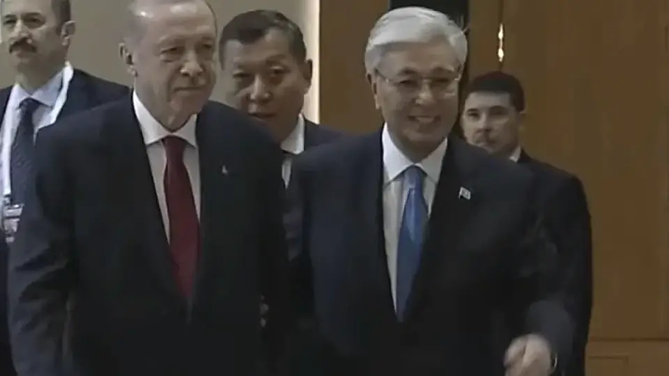 Erdoğan, Kazakistan'da Resmi Törenle Karşılandı