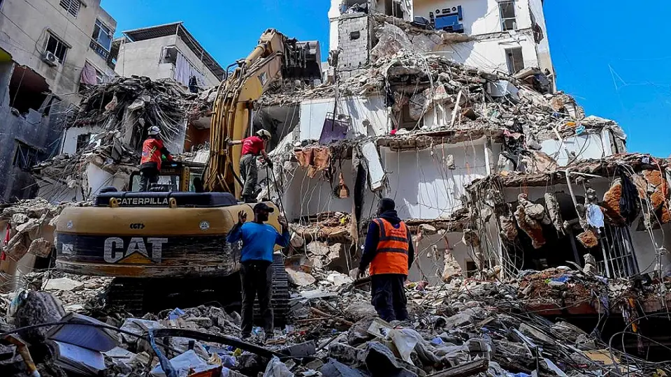 İsrail Ordusu: Lübnan'da 3 bin 42 Kişi Hayatını Kaybetti