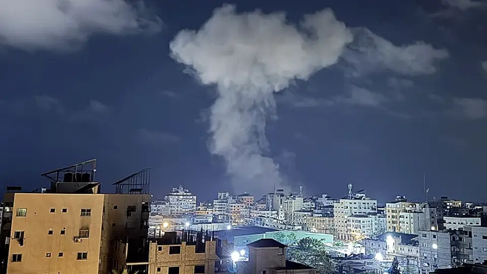 İsrail Savunma Bakanı: Gazze'de Kassam Tugayları'ndan üst düzey bir ismi hedef aldık