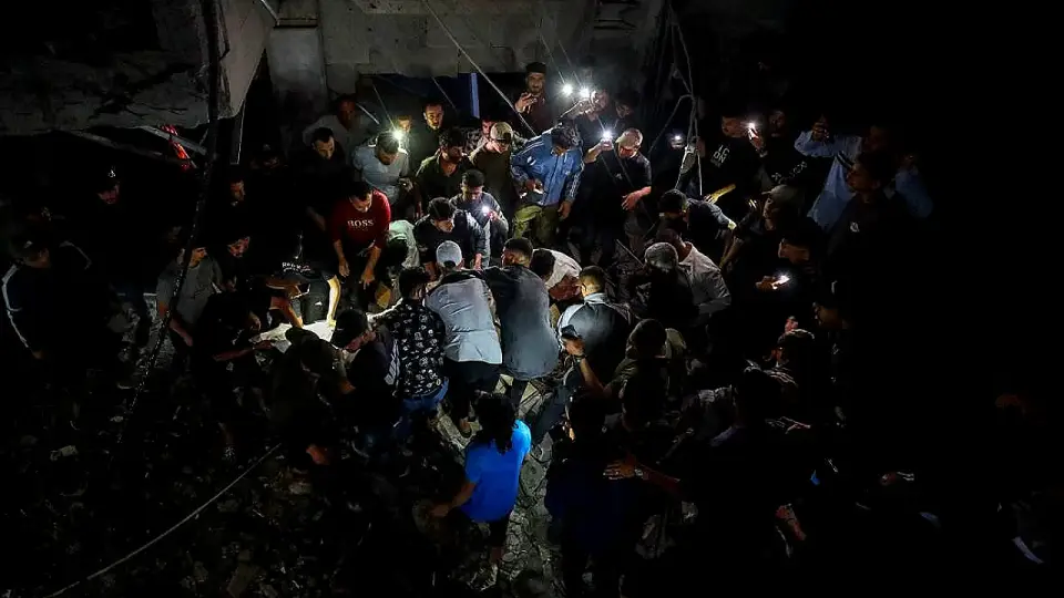İsrail'in Gazze Saldırılarında En Az 7 Filistinli Hayatını Kaybetti