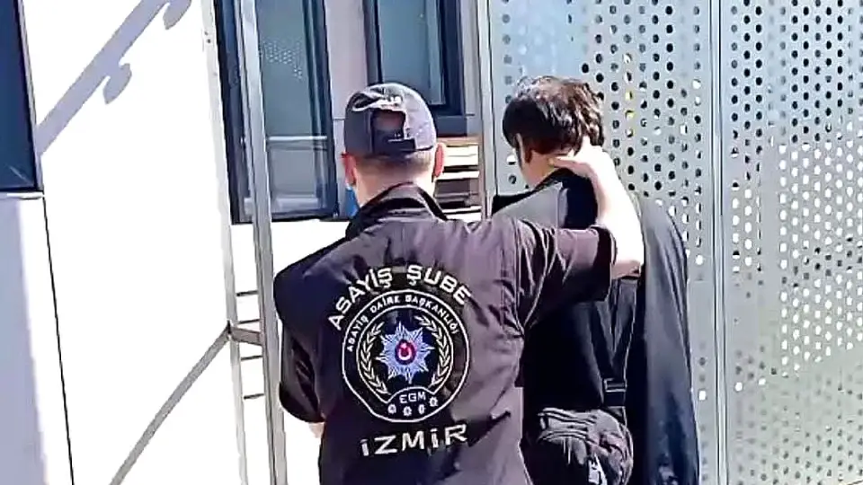 İzmir'de 58 Yıl Hapis Cezasıyla Aranan Firari Zanlı Yakalandı