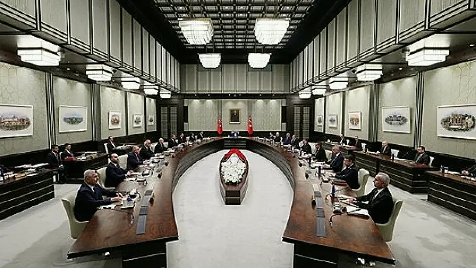 Kabine Yarın Toplanıyor: Gündemde Terörle Mücadele ve Dış Politika Var
