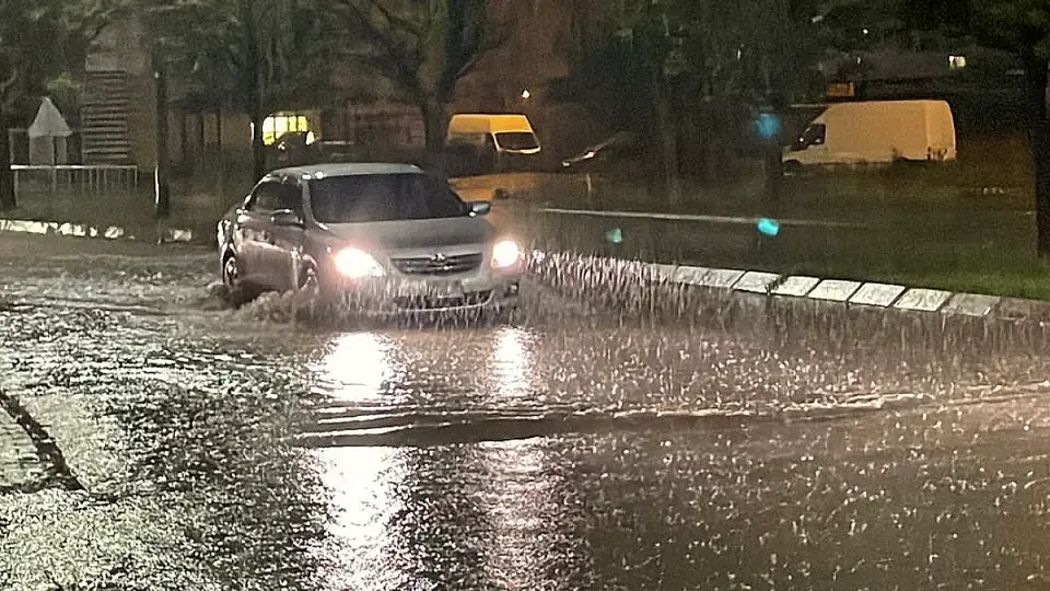 Kayseri'de Sağanak Sele Neden Oldu, Trafikte Aksama Yaşandı