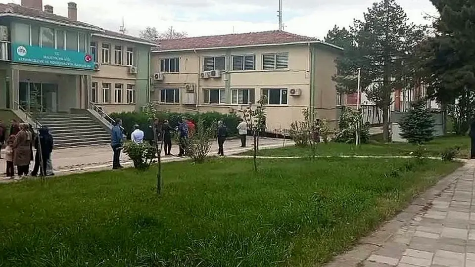 Malatya Valiliği'nden Deprem Sonrası Açıklama: 4 Kişinin Tedavisi Sürüyor