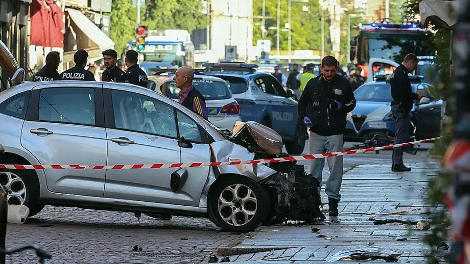 Modena'da Araçlı Saldırı: 8 Yaralı, Şüpheli Gözaltında