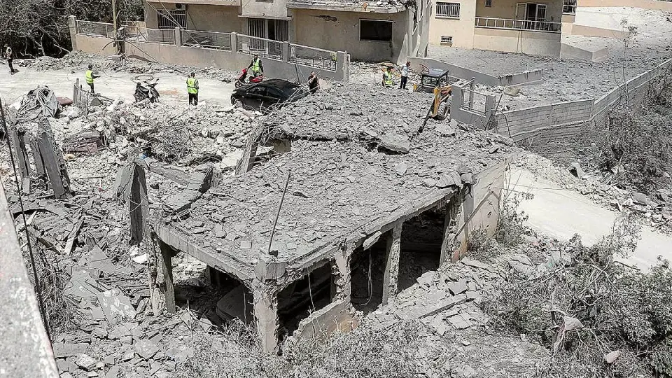 Orta Doğu'da Çatışmalar: Lübnan'da İsrail Saldırılarında Yedi Kişi Hayatını Kaybetti