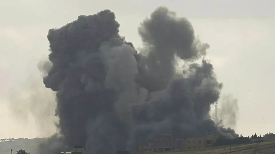Orta Doğu'da Gerilim: İsrail, Ateşkes Sonrası Lübnan'ın Güneyini Bombaladı