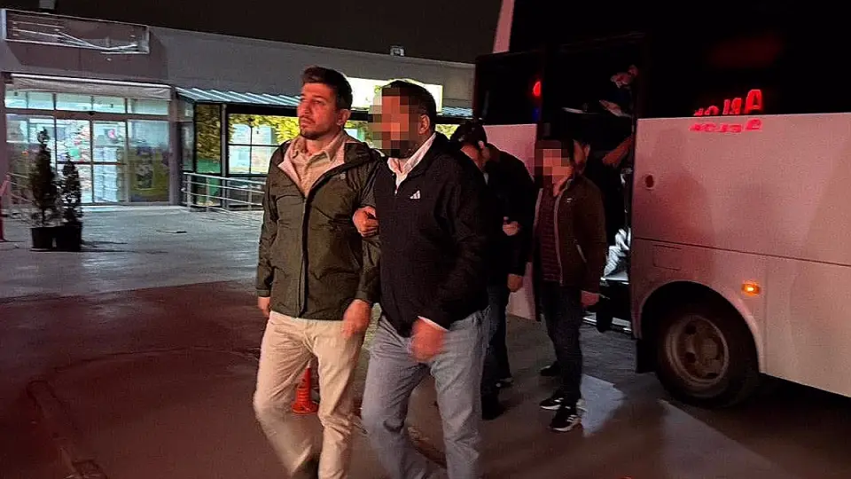 Tepebaşı Belediyesi'nde Yolsuzluk Operasyonu: Bahçede Kripto Madenciliği Cihazları Bulundu