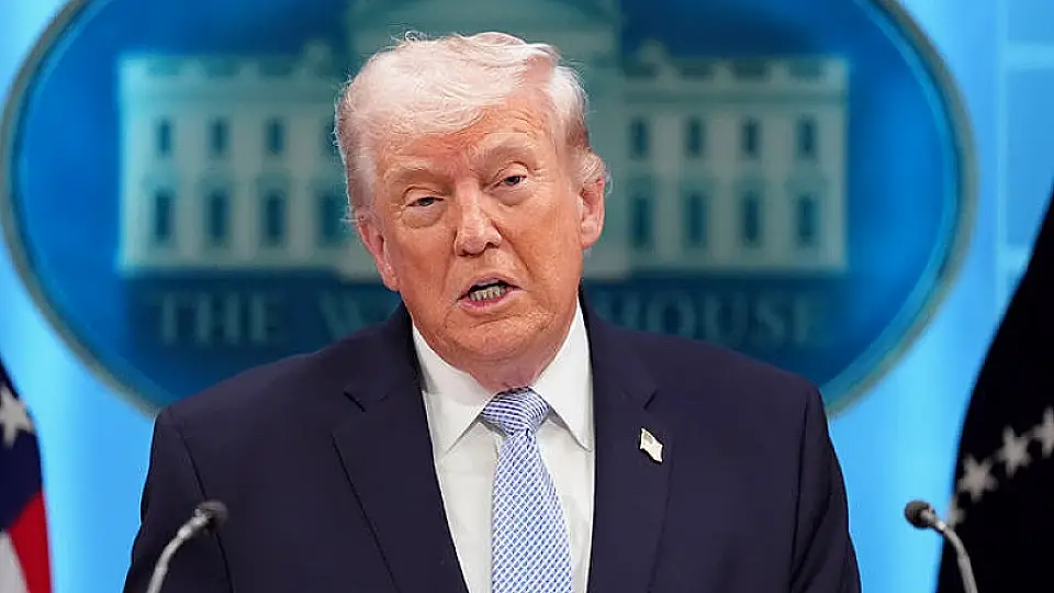 Trump, İran Saldırısını Ertelerken Müzakerelerin Devam Ettiğini Duyurdu