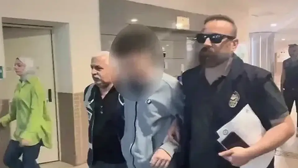 Tutuklu B.B. Ring Aracını Parçaladı: 'Ben Cinayetten Yargılanıyorum' Dedi