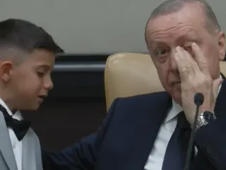 Cumhurbaşkanı Erdoğan'ın Gözleri Doldu: Çocuklar Şiir Okudu