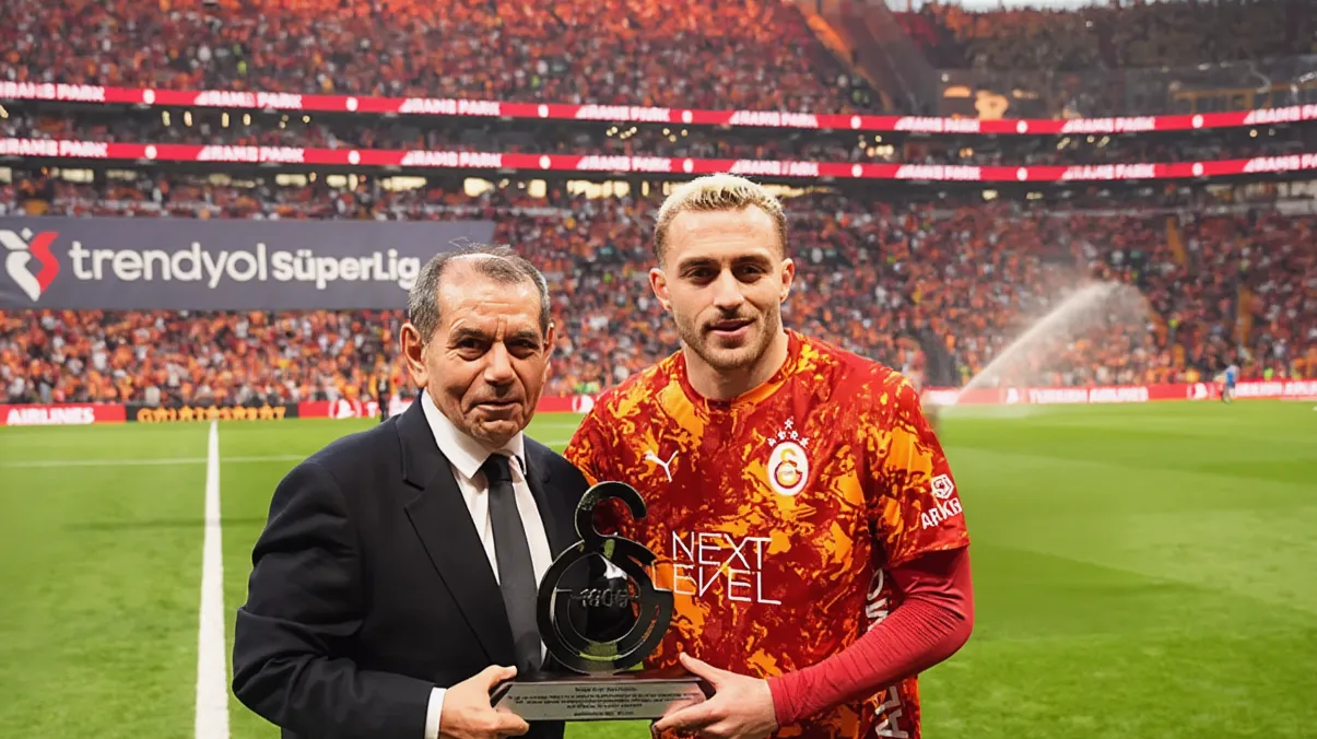 Galatasaray Başkanı Dursun Özbek'ten Fenerbahçe Maçı Sonrası Açıklamalar