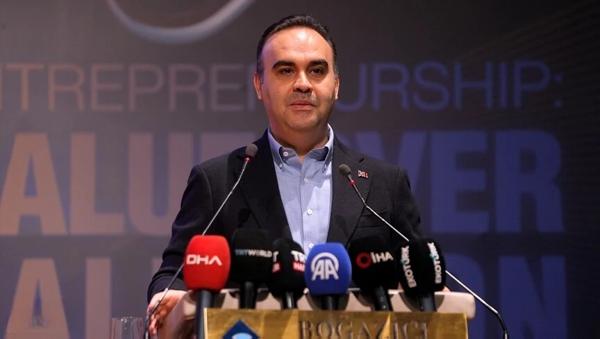 Bakan Kacır: Nitelikli insan kaynağı ile küresel üretimde merkez üssü olduk