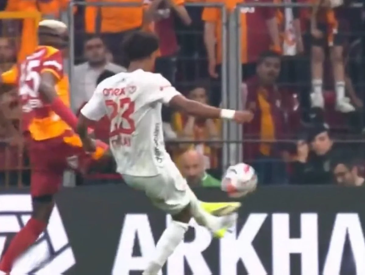 Galatasaray penaltı kazandı, sosyal medyada tartışma çıktı