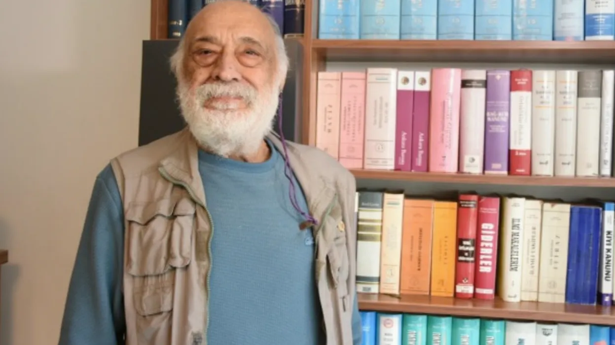 Avukat Senih Özay'dan Hukuk Sistemine Eleştiriler: "Duvarlarda Davalar, Direnişler ve Hatıralar Var"