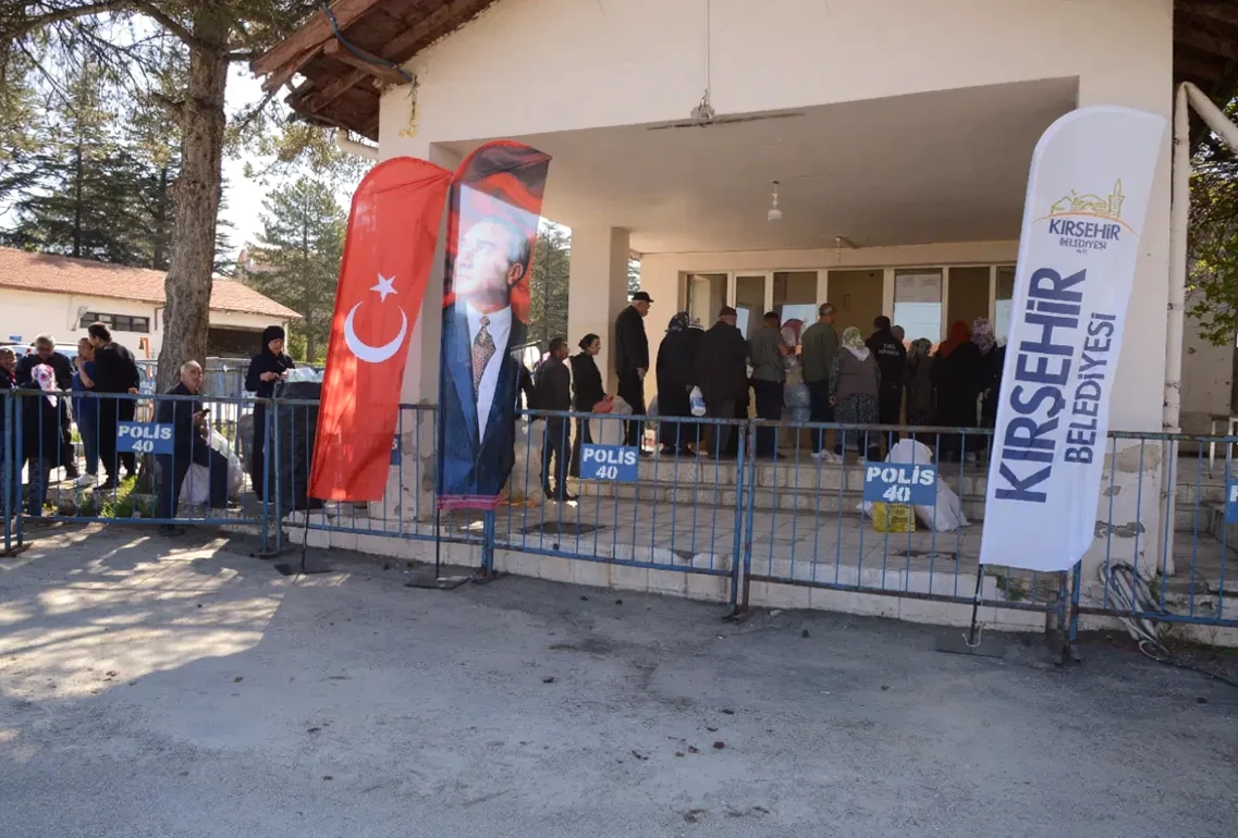 Kırşehir Belediyesi: Geri Dönüşüm Malzemesi Getirene Fide Teslim Edilecek