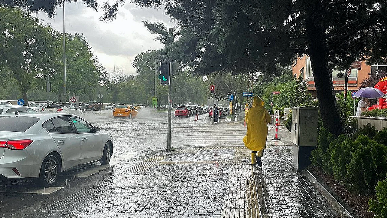 14 il için sarı uyarı: Kuvvetli yağış bekleniyor