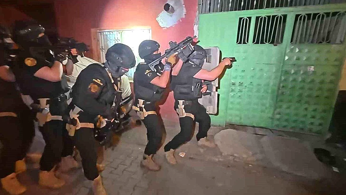 Adana'da DEAŞ'ın 'uyuyan hücresi'ne operasyon: 16 şüpheli yakalandı