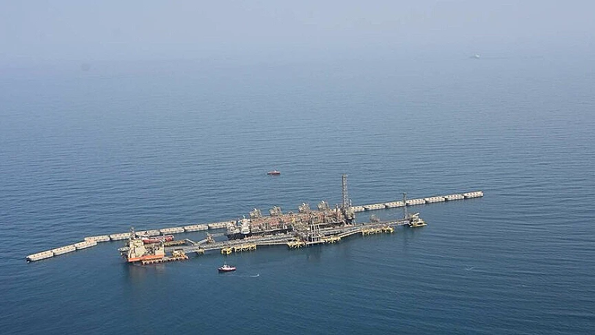 Deniz Kuvvetleri Komutanlığı: Senegal açıklarında 100 düzensiz göçmen kurtarıldı