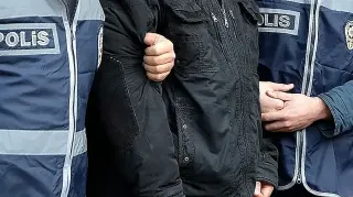 İBB iştiraki soruşturmasında gözaltı: O.Y. Türkiye'ye döner dönmez yakalandı