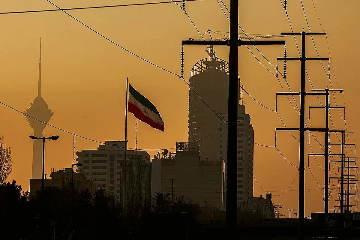 İran'da Enerji Krizi: Tarihin En Büyük Kesintisi İçin Kritik Uyarı