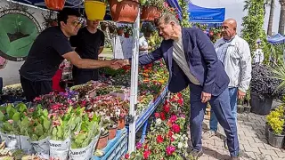 İzmir'de Balkon ve Bahçe Bitkileri Festivali Yoğun İlgi Gördü