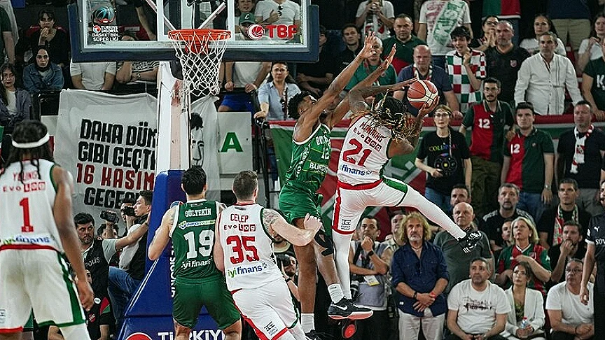 Karşıyaka Basketbol Süper Ligi'nde Kalarak Tutundu