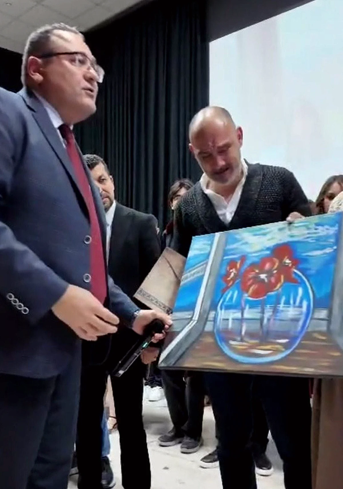Kartalkaya'daki Yangında Hayatını Kaybeden L.D.'nin Mezuniyet Belgesini Alan Babası Gözyaşlarına Boğuldu