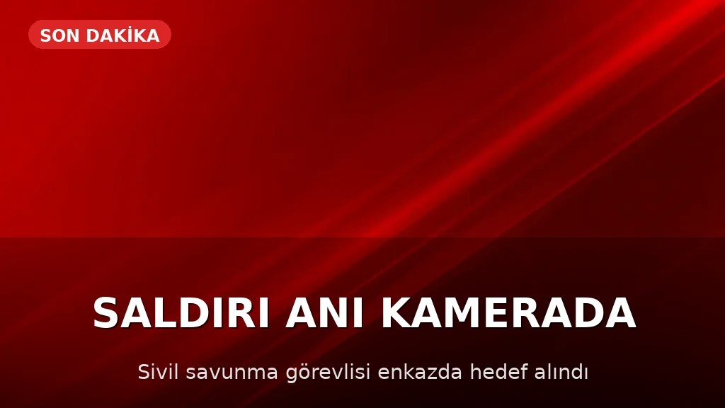 Lübnan'da İsrail Saldırısı Kamerada: Sivil Savunma Görevlisi Enkazda Hedef Alındı
