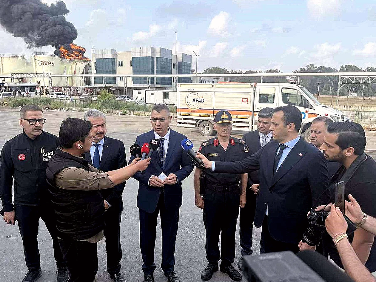 Mersin'deki Yangında Öncelik Sıçramayı Önlemek