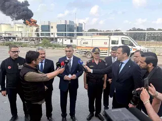 Mersin'deki Yangında Öncelik Sıçramayı Önlemek