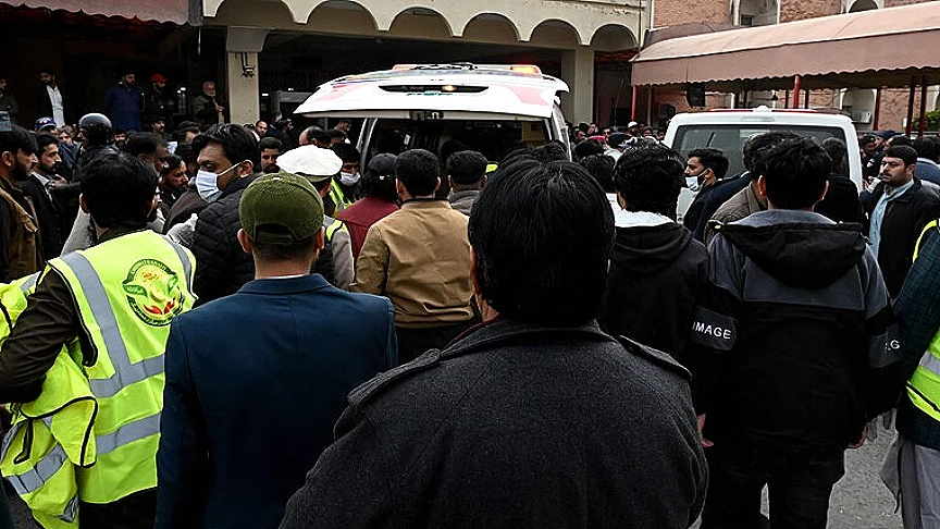 Pakistan'da Pazar Yerinde Patlama: 9 Kişi Hayatını Kaybetti