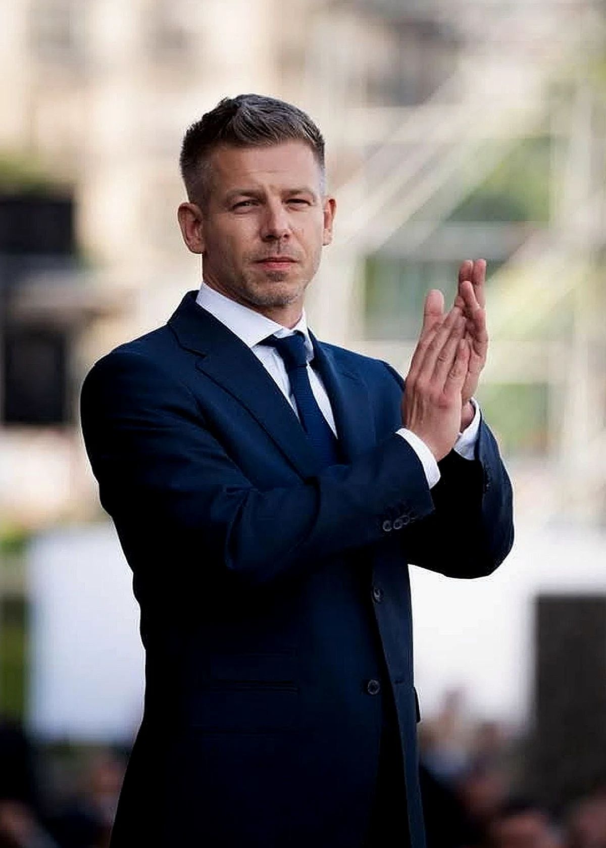 Peter Magyar Macaristan'da Başbakan Oldu